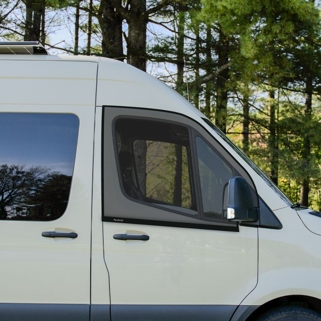 Bug screen for Mercedes Sprinter door, offering optimal protection against mosquitoes while allowing you to enjoy fresh air. With this mosquito net specifically designed for the Mercedes Sprinter, you can lower your windows without letting mosquitoes in. Enjoy your travels in peace with this durable and easy-to-install bug net for your Mercedes Sprinter, keeping mosquitoes out while letting fresh air in.