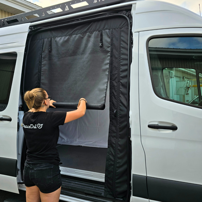 Sliding door bug screen for Mercedes Sprinter offering optimal ventilation and complete protection against mosquitoes. Specifically designed for the Mercedes Sprinter, this mosquito net ensures bug-free ventilation. Easily install it on your Mercedes Sprinter for a durable and effective solution.