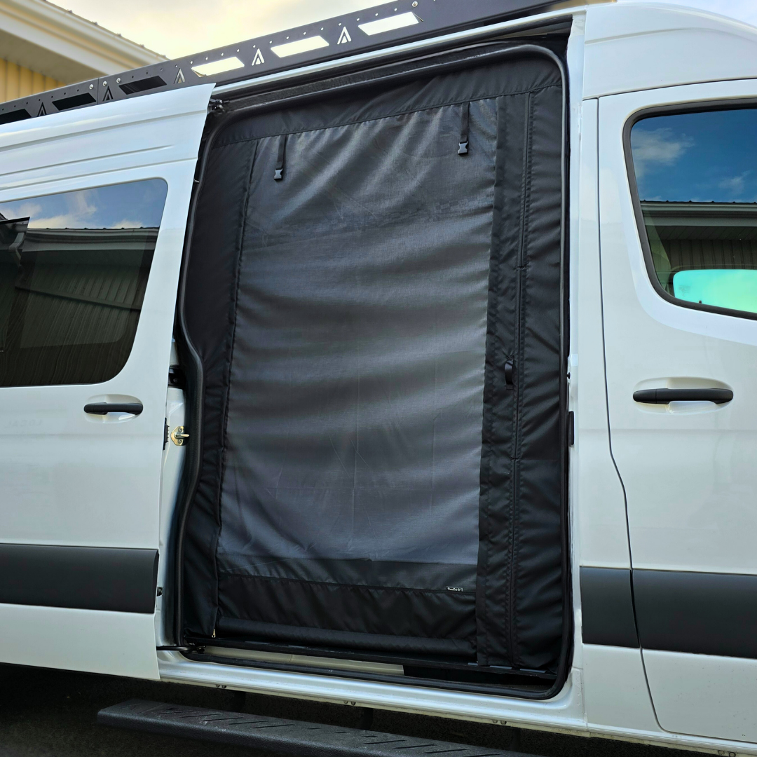 Sliding door bug screen for Mercedes Sprinter offering optimal ventilation and complete protection against mosquitoes. Specifically designed for the Mercedes Sprinter, this mosquito net ensures bug-free ventilation. Easily install it on your Mercedes Sprinter for a durable and effective solution.