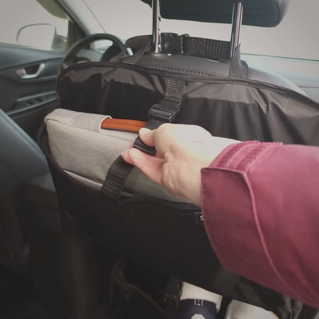 Sac de rangement pratique et organisateur essentiel pour votre VR ou véhicule, idéal pour les passionnés de Vanlife. Accrochez ce sac de rangement derrière le siège pour stocker souliers, serviettes, livres de voyage, et bien plus, tout en optimisant l'espace. Ce sac de rangement robuste est la solution parfaite pour garder votre véhicule bien organisé lors de vos aventures en VR.